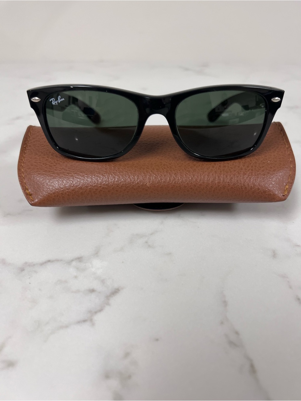 Ray-Ban 2132 “New wayfarer” 901 52-18 145 3N unisex